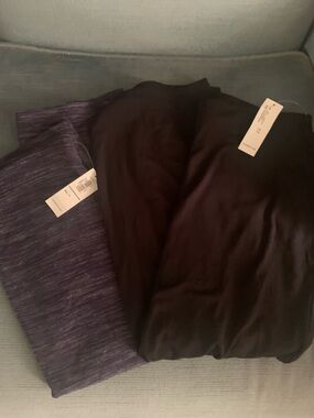 Old Navy Stretch Pencil Skirts (lot of 2) with Elastic Waistband Size XS. NWT